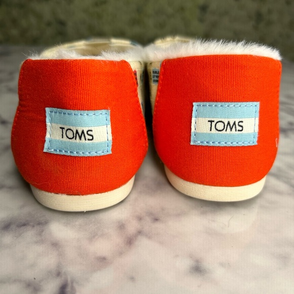 TOMS X Scrabble Faux Fur-lined Shoes - Picture 8 of 8